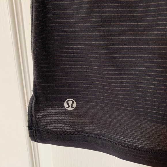 Lululemon Dry Fit Tee - Size 2 - Black w/ accents - Picture 3 of 3